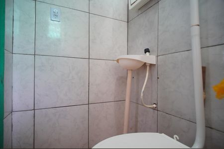 Banheiro de kitnet/studio para alugar com 1 quarto, 40m² em Ipiranga, Sapucaia do Sul