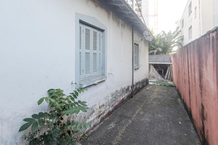 Casa à venda com 500m², 2 quartos e 5 vagas Casa à venda com 500m², 2 quartos e 5 vagasCorredor Lateral