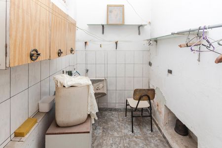 Casa à venda com 500m², 2 quartos e 5 vagas Casa à venda com 500m², 2 quartos e 5 vagasLavanderia