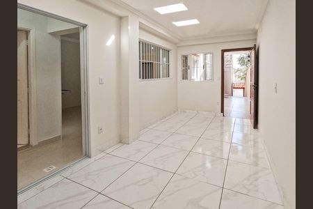 Casa à venda com 180m², 3 quartos e 2 vagas