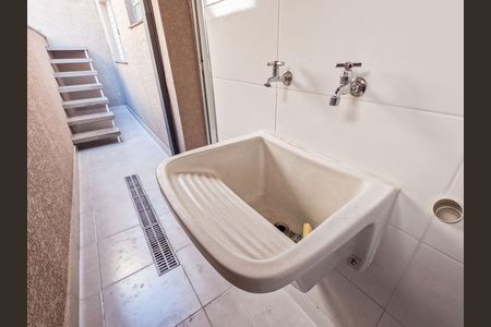 Casa à venda com 180m², 3 quartos e 2 vagas