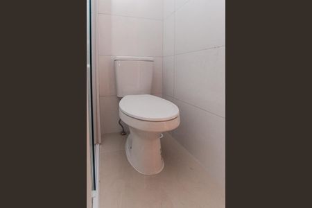 Apartamento à venda com 35m², 2 quartos e sem vaga Apartamento à venda com 35m², 2 quartos e sem vagaBanheiro