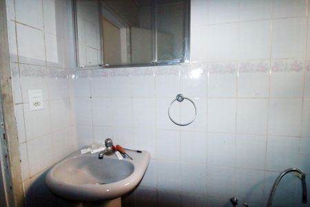 Casa para alugar com 60m², 2 quartos e sem vagaBanheiro