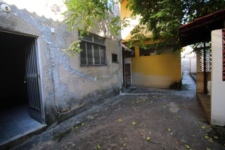 Casa para alugar com 60m², 2 quartos e sem vagaÁrea comum - Quintal