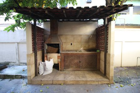 Casa para alugar com 60m², 2 quartos e sem vagaÁrea comum - Quintal - Churrasqueira