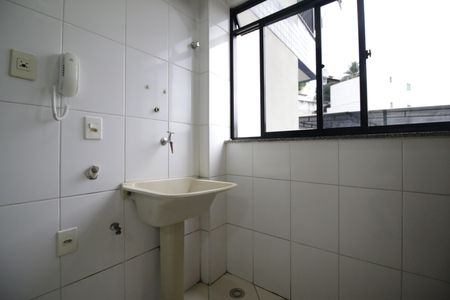 Apartamento à venda com 70m², 2 quartos e 1 vagaÁrea de Serviço