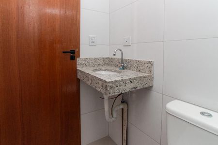 Apartamento à venda com 33m², 2 quartos e sem vagaBanheiro