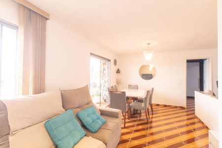Casa à venda com 300m², 3 quartos e 3 vagasSala