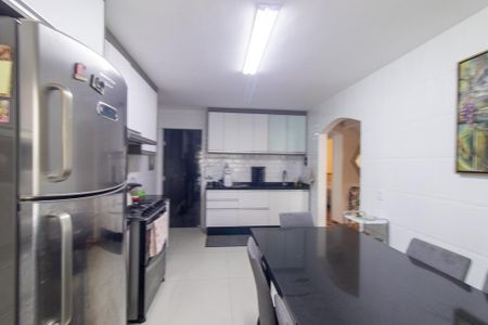 Casa à venda com 300m², 3 quartos e 3 vagasCozinha