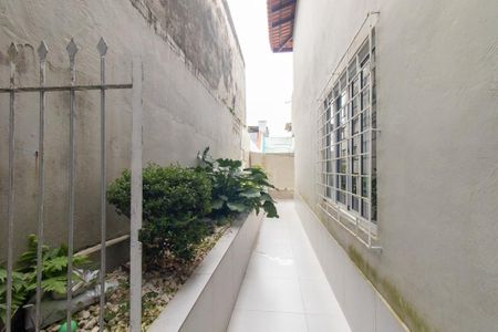 Casa à venda com 300m², 3 quartos e 3 vagasLateral