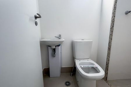 Apartamento à venda com 201m², 3 quartos e 3 vagasBanheiro social