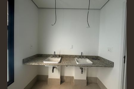 Apartamento à venda com 201m², 3 quartos e 3 vagasBanheiro da suíte 3