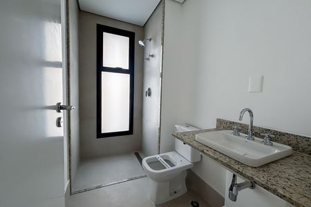 Apartamento à venda com 201m², 3 quartos e 3 vagasBanheiro da suíte