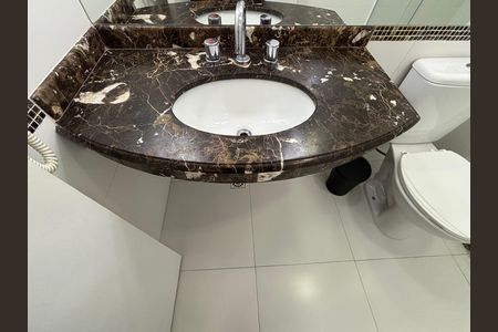 Studio para alugar com 31m², 1 quarto e 1 vaga Studio para alugar com 31m², 1 quarto e 1 vagaBanheiro