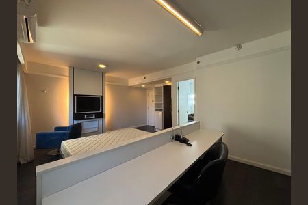 Studio para alugar com 31m², 1 quarto e 1 vaga Studio para alugar com 31m², 1 quarto e 1 vagaStudio