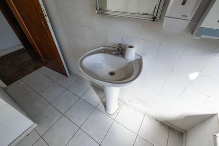 Apartamento para alugar com 143m², 3 quartos e sem vaga Apartamento para alugar com 143m², 3 quartos e sem vagaBanheiro