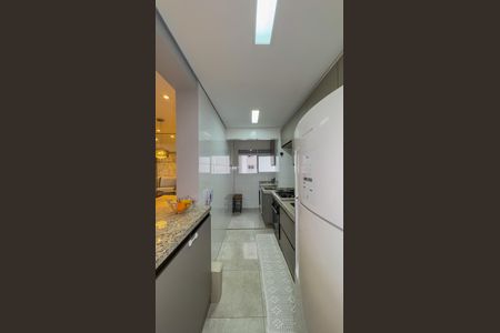Apartamento à venda com 92m², 2 quartos e 2 vagasCozinha e Área de Serviço