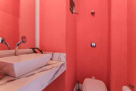 Apartamento à venda com 167m², 3 quartos e 2 vagas Apartamento à venda com 167m², 3 quartos e 2 vagasLavabo