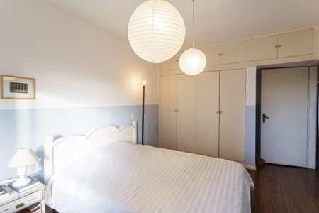 Apartamento à venda com 167m², 3 quartos e 2 vagas Apartamento à venda com 167m², 3 quartos e 2 vagasQuarto 1