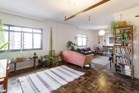Apartamento à venda com 167m², 3 quartos e 2 vagas Apartamento à venda com 167m², 3 quartos e 2 vagasSala