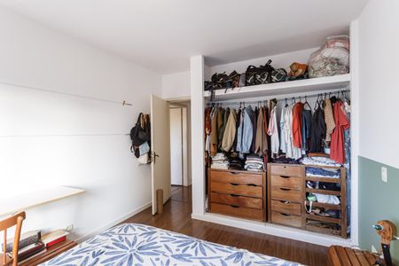 Apartamento à venda com 167m², 3 quartos e 2 vagas Apartamento à venda com 167m², 3 quartos e 2 vagasQuarto 2