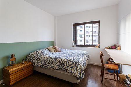 Apartamento à venda com 167m², 3 quartos e 2 vagas Apartamento à venda com 167m², 3 quartos e 2 vagasQuarto 2