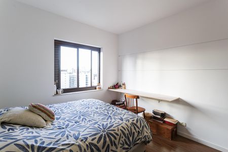 Apartamento à venda com 167m², 3 quartos e 2 vagas Apartamento à venda com 167m², 3 quartos e 2 vagasQuarto 2