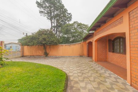 Casa à venda com 300m², 3 quartos e 2 vagas Casa à venda com 300m², 3 quartos e 2 vagasÁrea externa