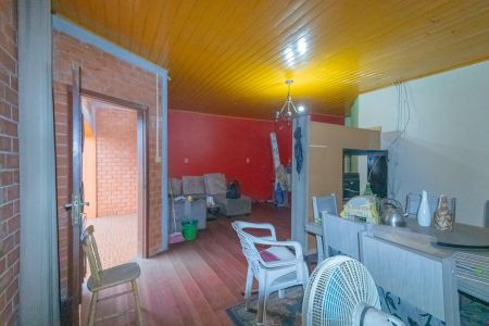 Casa à venda com 300m², 3 quartos e 2 vagas Casa à venda com 300m², 3 quartos e 2 vagasSala