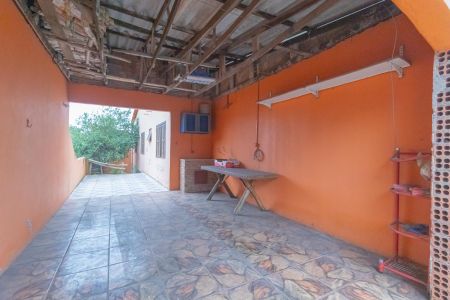 Garagem de casa à venda com 3 quartos, 300m² em Olaria, Canoas