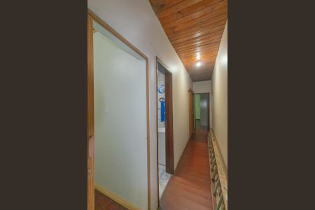 Casa à venda com 300m², 3 quartos e 2 vagas Casa à venda com 300m², 3 quartos e 2 vagasCorredor