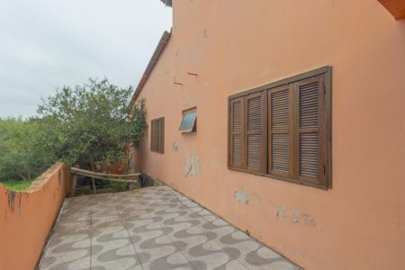 Casa à venda com 300m², 3 quartos e 2 vagas Casa à venda com 300m², 3 quartos e 2 vagasÁrea externa/Fundos