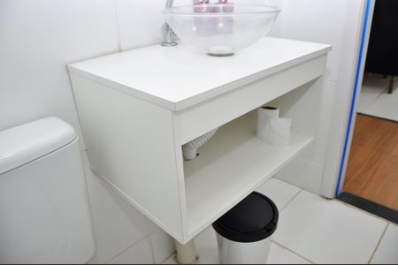 Apartamento para alugar com 33m², 2 quartos e sem vagaDetalhe - Banheiro Social