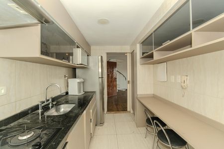 Apartamento para alugar com 120m², 1 quarto e 2 vagas Apartamento para alugar com 120m², 1 quarto e 2 vagasCozinha e Área de Serviço