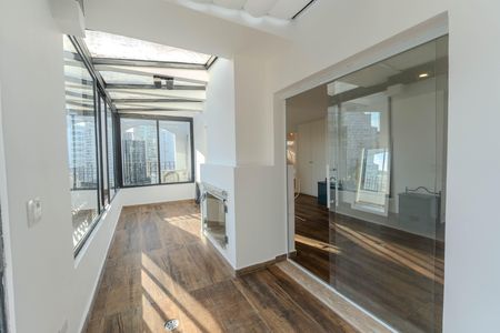 Apartamento para alugar com 120m², 1 quarto e 2 vagas Apartamento para alugar com 120m², 1 quarto e 2 vagasSacada