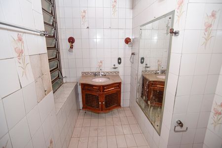 Casa para alugar com 180m², 3 quartos e 2 vagas Casa para alugar com 180m², 3 quartos e 2 vagasBanheiro 2