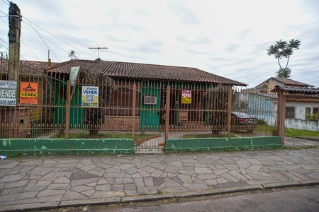 Casa para alugar com 180m², 3 quartos e 2 vagas Casa para alugar com 180m², 3 quartos e 2 vagasFachada