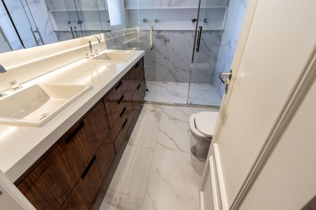 Apartamento para alugar com 198m², 3 quartos e 3 vagas Apartamento para alugar com 198m², 3 quartos e 3 vagasQuarto 3 - Banheiro da Suite