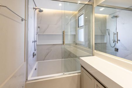 Apartamento para alugar com 198m², 3 quartos e 3 vagas Apartamento para alugar com 198m², 3 quartos e 3 vagasQuarto 1 - Banheiro da Suite
