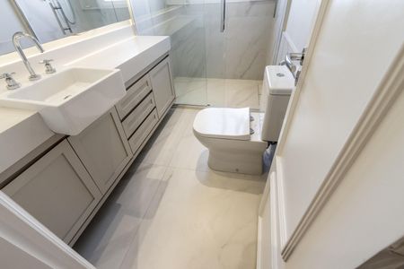 Apartamento para alugar com 198m², 3 quartos e 3 vagas Apartamento para alugar com 198m², 3 quartos e 3 vagasQuarto 2 - Banheiro da Suite