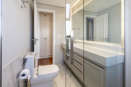 Apartamento para alugar com 198m², 3 quartos e 3 vagas Apartamento para alugar com 198m², 3 quartos e 3 vagasQuarto 2 - Banheiro da Suite
