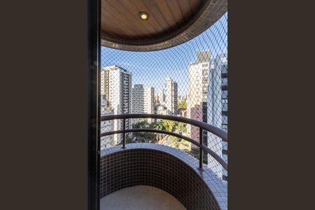 Apartamento para alugar com 198m², 3 quartos e 3 vagas Apartamento para alugar com 198m², 3 quartos e 3 vagasQuarto 3 - Suite