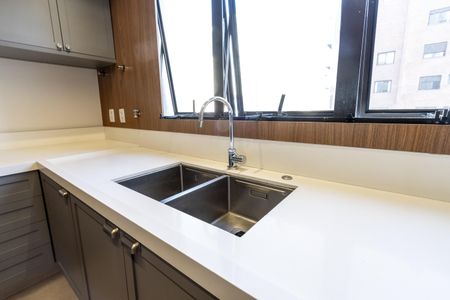 Apartamento para alugar com 198m², 3 quartos e 3 vagas Apartamento para alugar com 198m², 3 quartos e 3 vagasCozinha