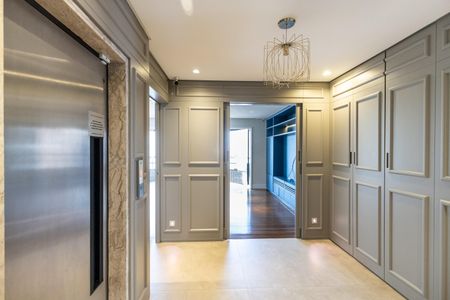 Apartamento para alugar com 198m², 3 quartos e 3 vagas Apartamento para alugar com 198m², 3 quartos e 3 vagasHall de entrada