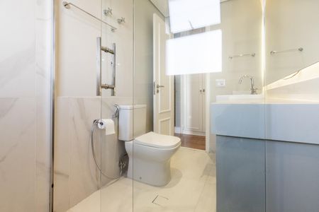 Apartamento para alugar com 198m², 3 quartos e 3 vagas Apartamento para alugar com 198m², 3 quartos e 3 vagasQuarto 2 - Banheiro da Suite
