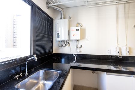 Apartamento para alugar com 198m², 3 quartos e 3 vagas Apartamento para alugar com 198m², 3 quartos e 3 vagasÁrea de Serviço