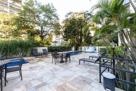 Apartamento para alugar com 198m², 3 quartos e 3 vagas Apartamento para alugar com 198m², 3 quartos e 3 vagasPiscina
