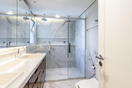 Apartamento para alugar com 198m², 3 quartos e 3 vagas Apartamento para alugar com 198m², 3 quartos e 3 vagasQuarto 3 - Banheiro da Suite