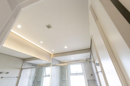 Apartamento para alugar com 198m², 3 quartos e 3 vagas Apartamento para alugar com 198m², 3 quartos e 3 vagasQuarto 2 - Banheiro da Suite