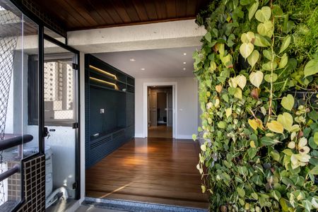 Apartamento para alugar com 198m², 3 quartos e 3 vagas Apartamento para alugar com 198m², 3 quartos e 3 vagasVaranda